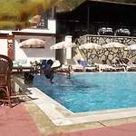 Pasha Apartment *